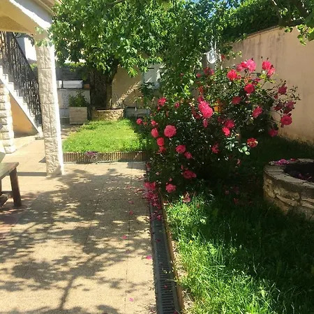 Apartment D'une A Beaune Avec Jardin Clos Et Wifi *