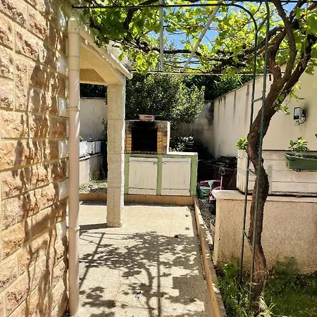 Apartment D'une A Beaune Avec Jardin Clos Et Wifi *